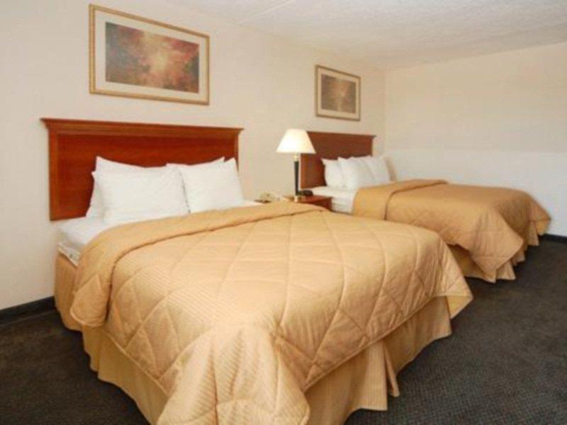Baymont Inn & Suites Clearwater Ngoại thất bức ảnh